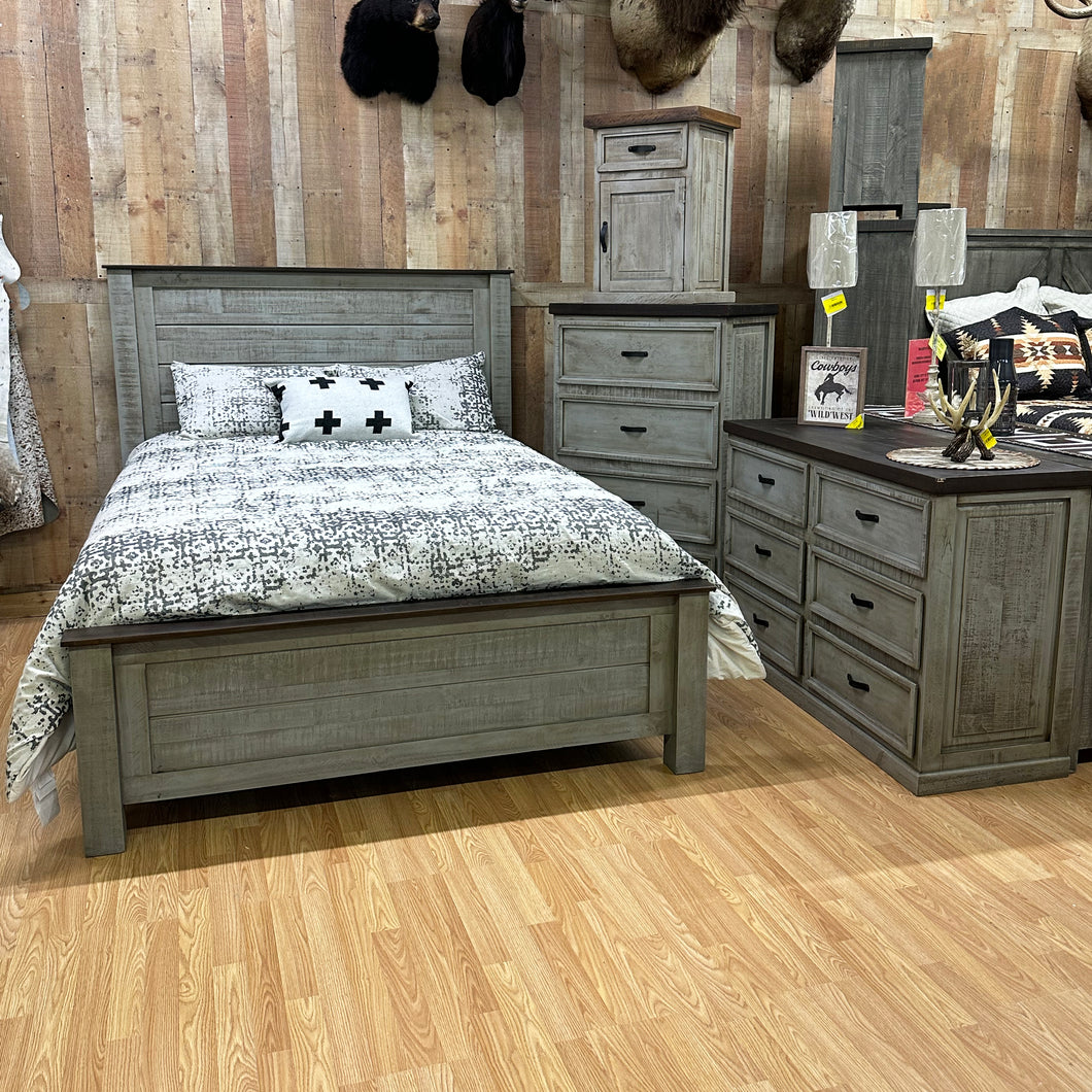 Broken Bow Bedroom Set