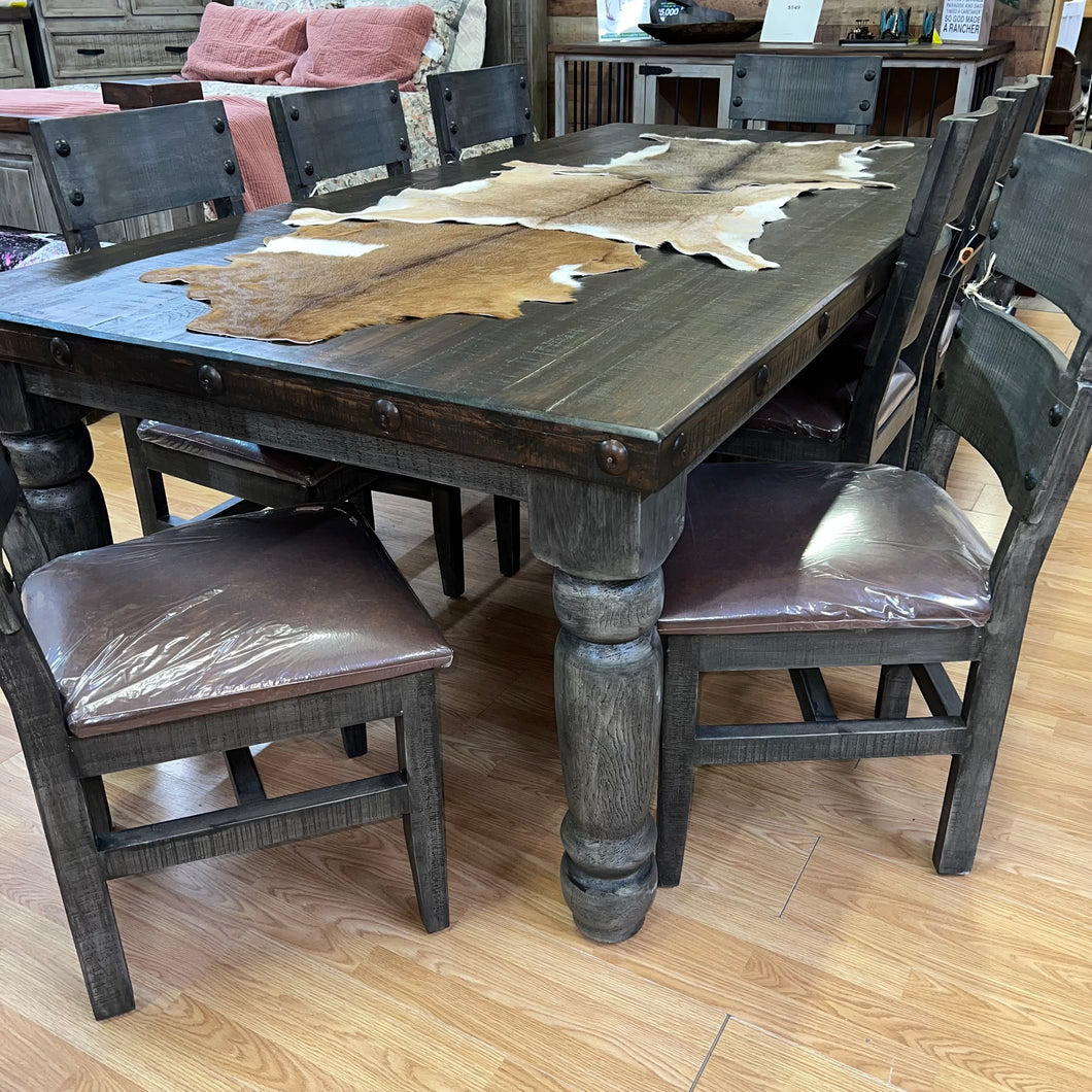 Breckenridge 8' Dining Set