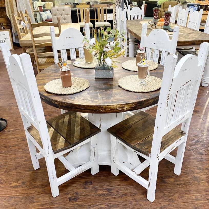 Gatlinburg Round Dining Set